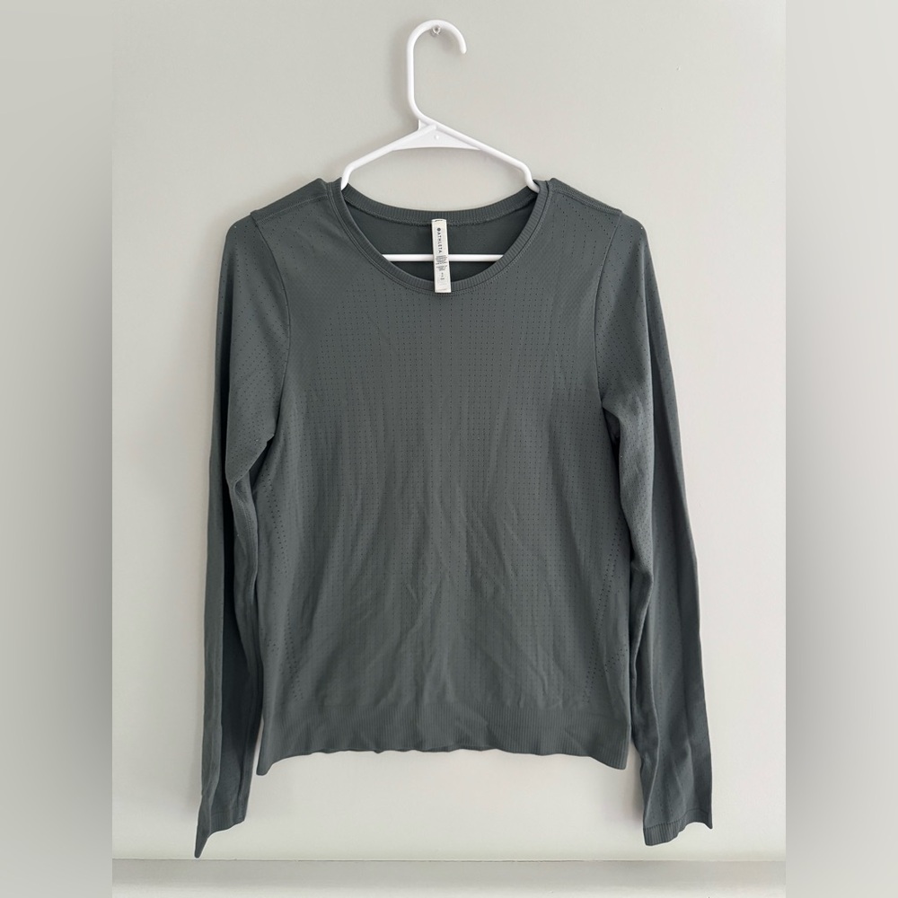 Athleta Long Sleeve Tee